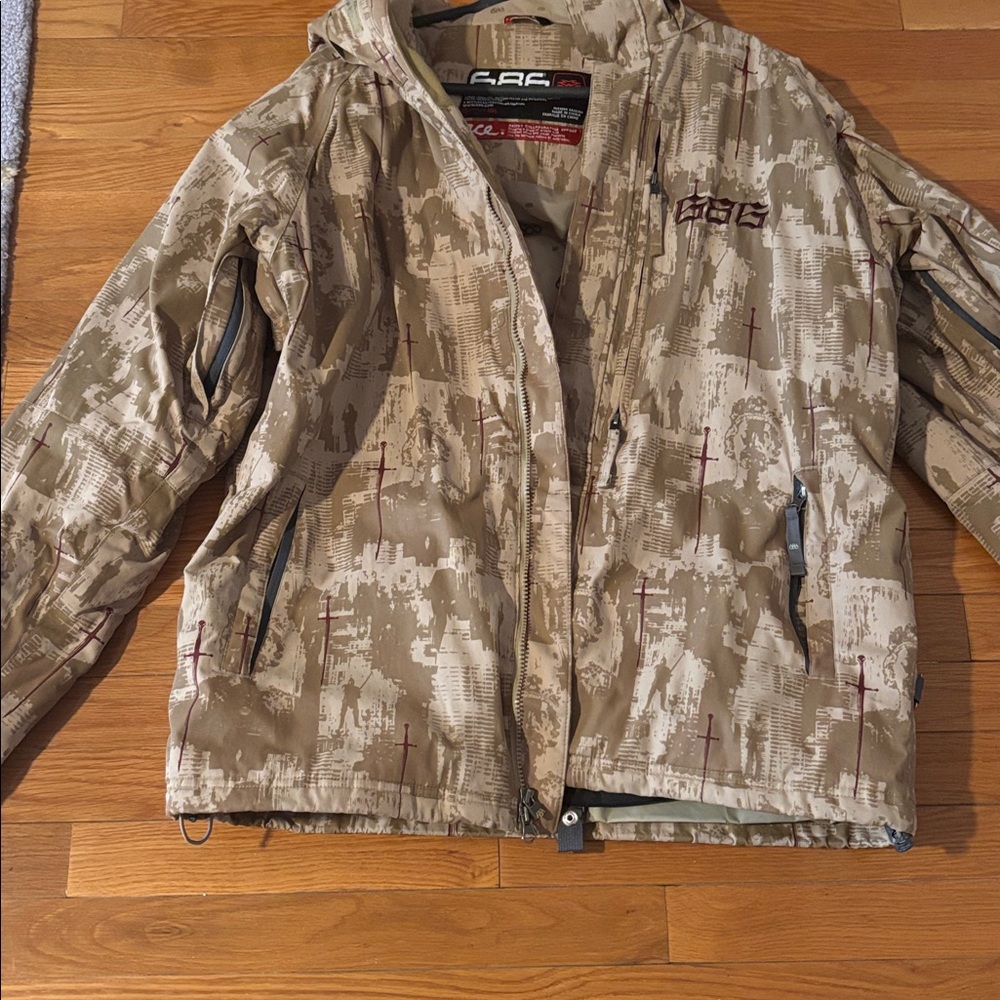 686 ACE ( artist collab) desert camo snowboard jacket